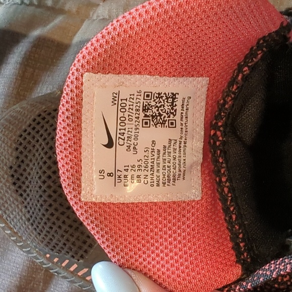 Nike Unisex Kyrie Flytrap V - Picture 6 of 6